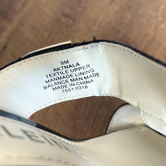 Black Womens Sandals, Strappy Heels 9M Summer Sandals, Black Sandals Anne Klein - Picture 7 of 10